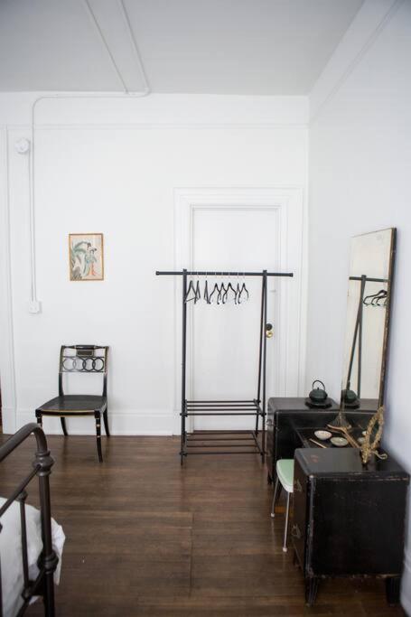 Object Hotel 1Br Shared Bath Room 2D 비스비 외부 사진
